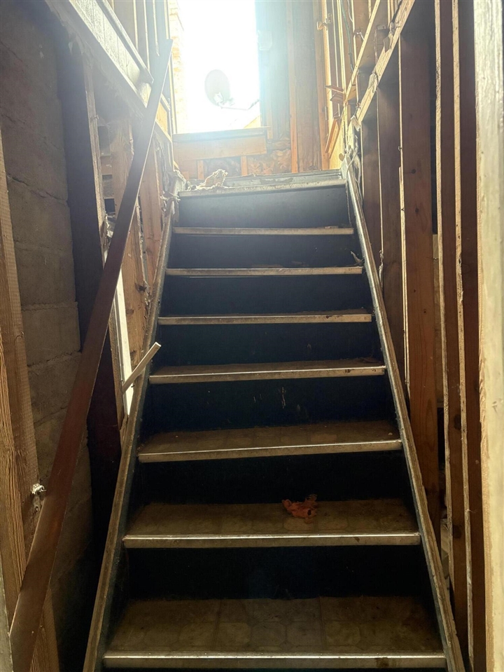 20137 Helen Street, Detroit, MI, 48234-3056