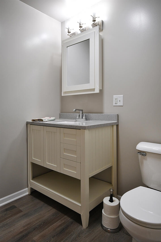 176 4 Mile Road, Comstock Park, MI, 49321-8562