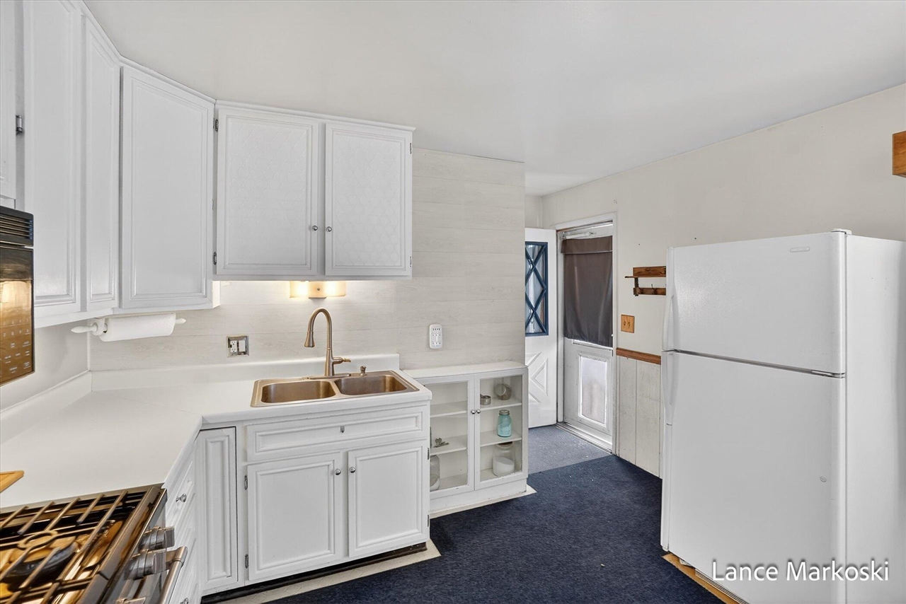 4162 Radstock Drive, Dorr, MI, 49323-9369