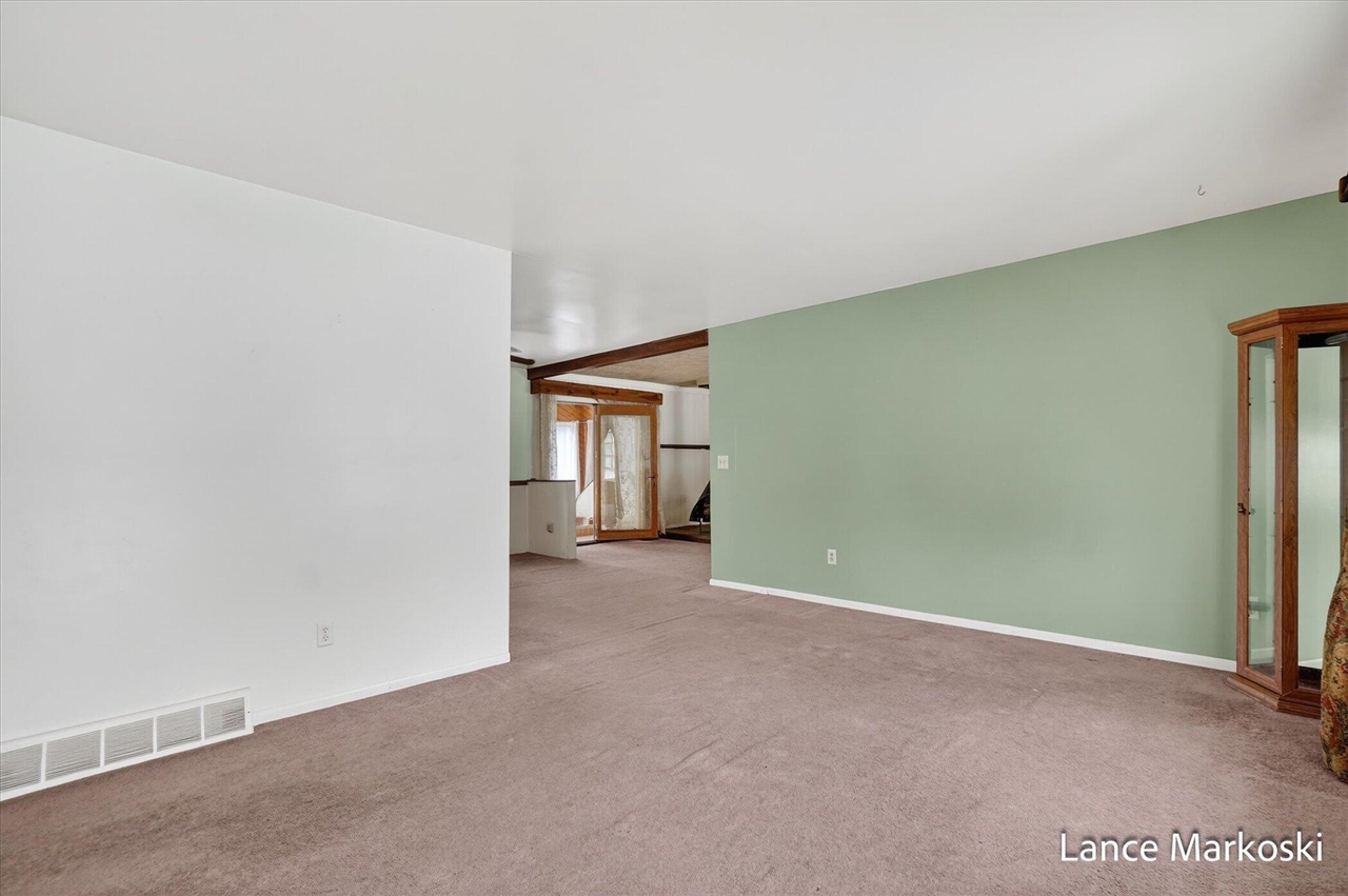 4162 Radstock Drive, Dorr, MI, 49323-9369