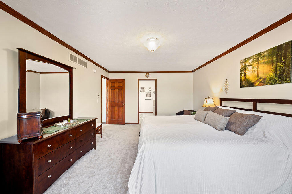 6175 Lara Lane, Stevensville, MI, 49127-8701