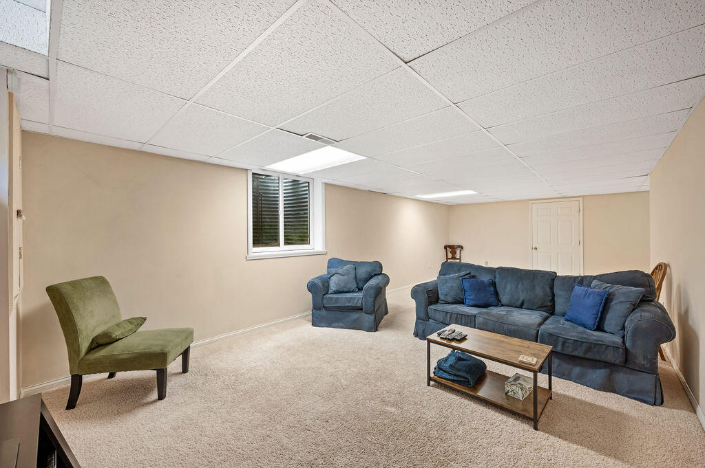 6175 Lara Lane, Stevensville, MI, 49127-8701