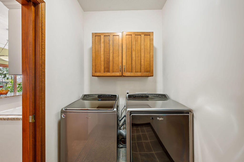 6175 Lara Lane, Stevensville, MI, 49127-8701