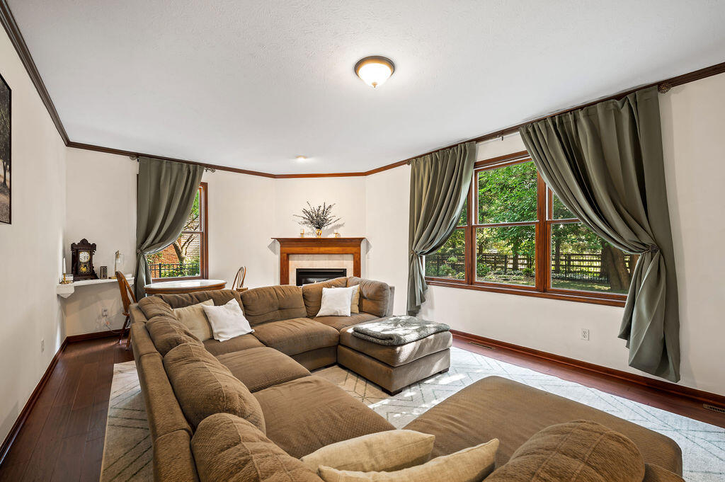 6175 Lara Lane, Stevensville, MI, 49127-8701