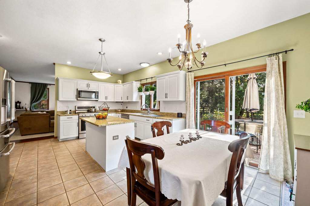 6175 Lara Lane, Stevensville, MI, 49127-8701