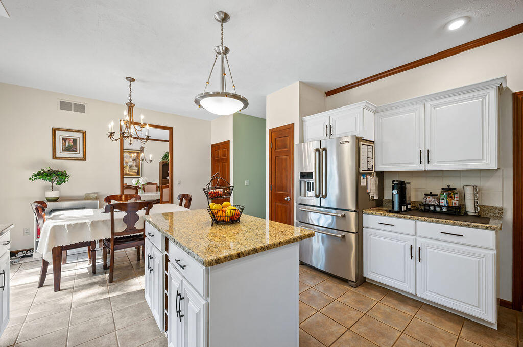 6175 Lara Lane, Stevensville, MI, 49127-8701