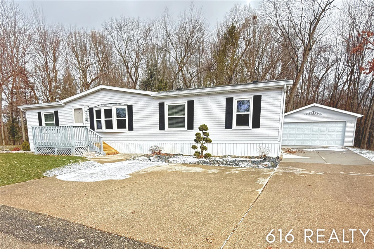 7358 Willow Wood Drive, Belmont, MI, 49306-9419