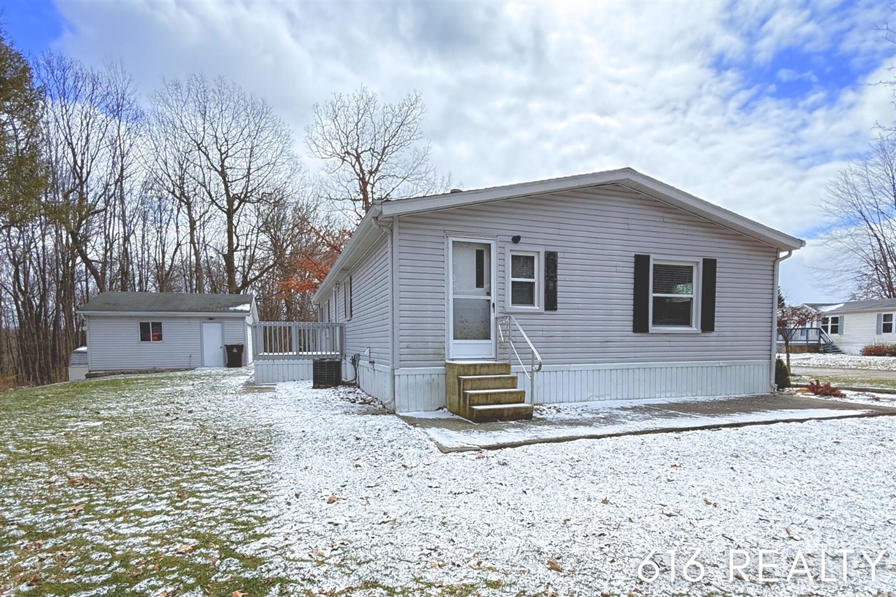 7358 Willow Wood Drive, Belmont, MI, 49306-9419