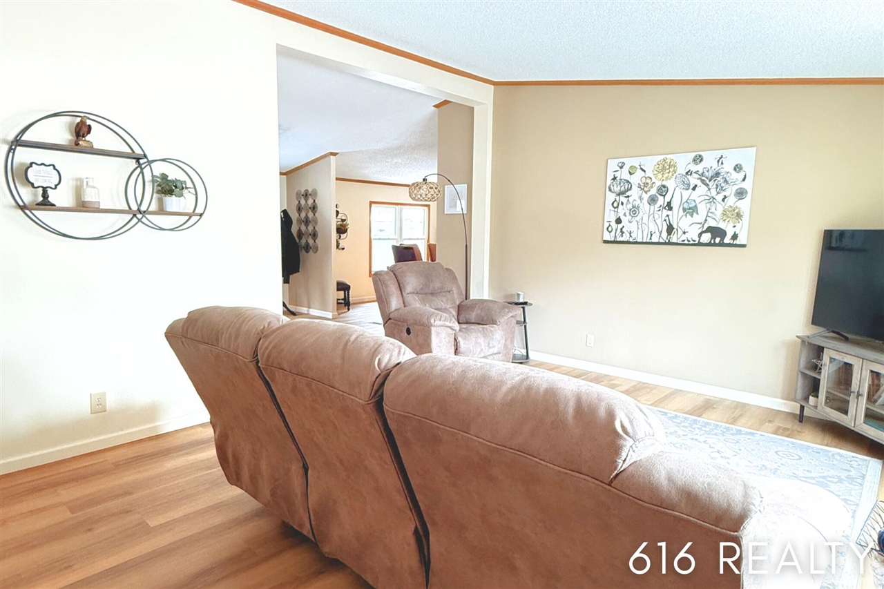 7358 Willow Wood Drive, Belmont, MI, 49306-9419