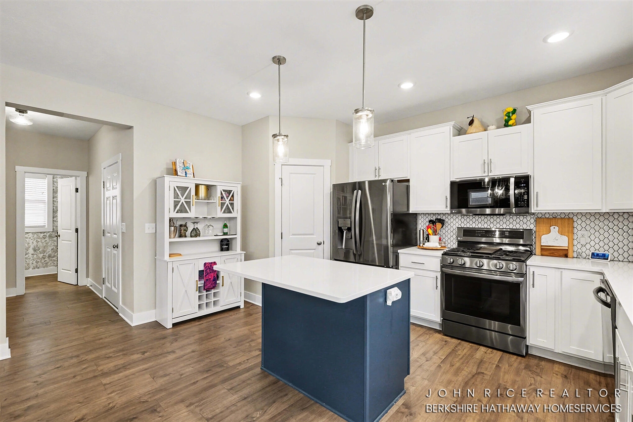 1584 Wales Road, Lowell, MI, 49331