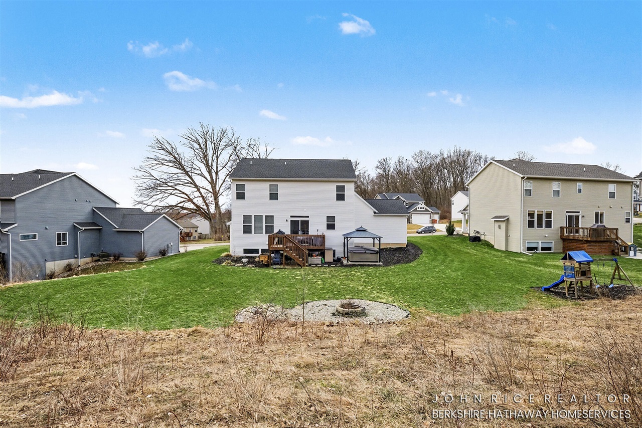 Homes for sale in Lowell, MI | 1584 Wales Rd, Lowell, MI 49331 | MLS# 70520231