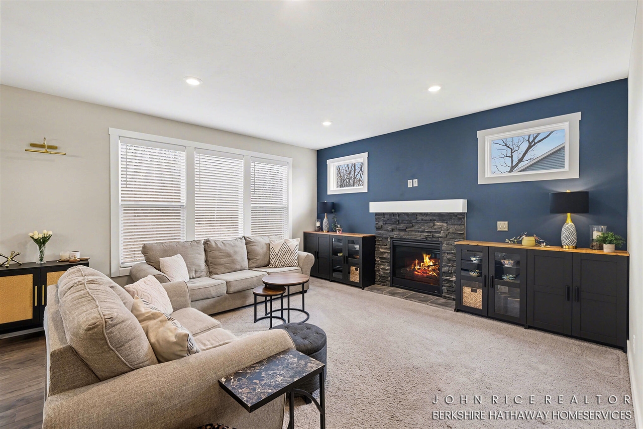 1584 Wales Road, Lowell, MI, 49331