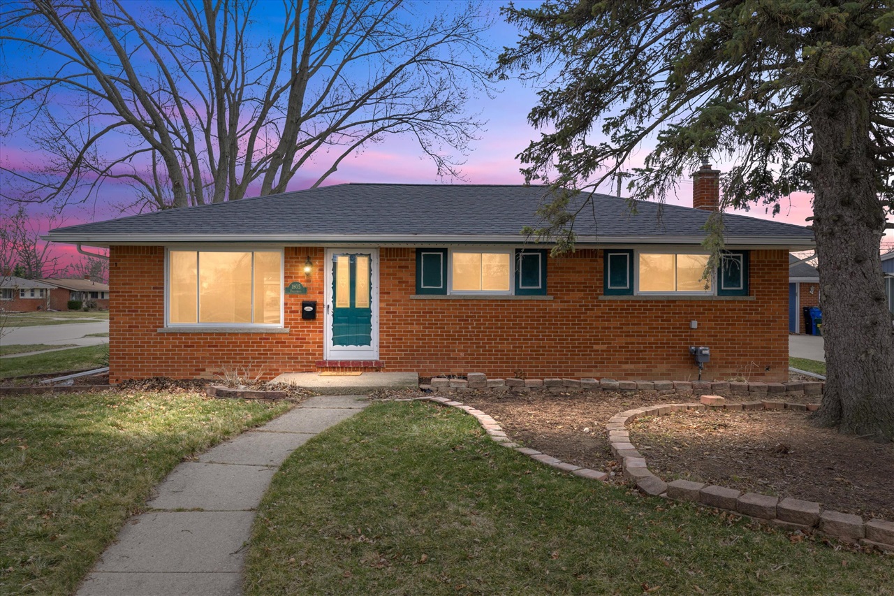 10579 Emerald Drive, Cement City, MI, 49233