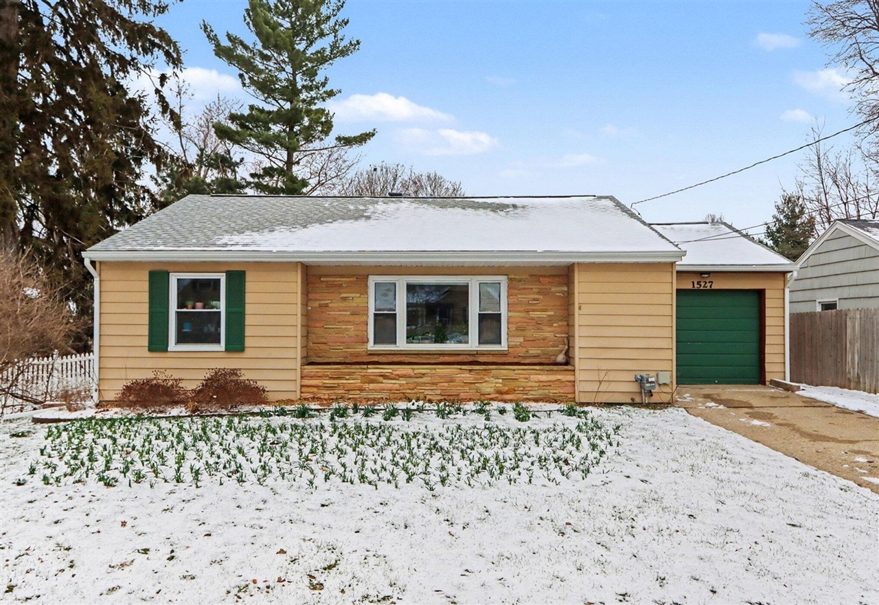 1527 Kingston Avenue, Kalamazoo, MI, 49001-5103