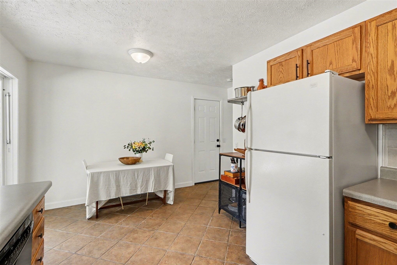 1527 Kingston Avenue, Kalamazoo, MI, 49001-5103