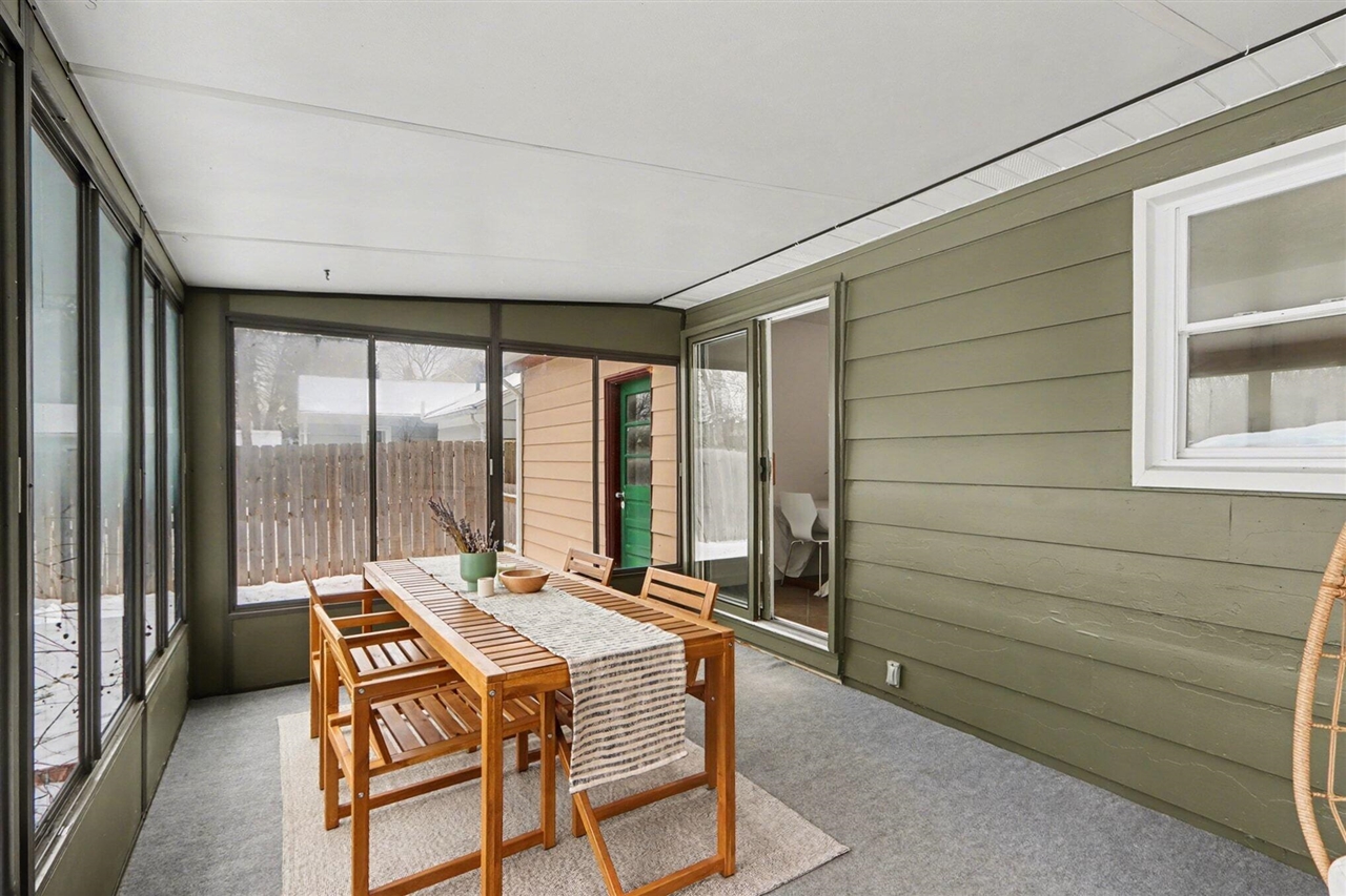 1527 Kingston Avenue, Kalamazoo, MI, 49001-5103