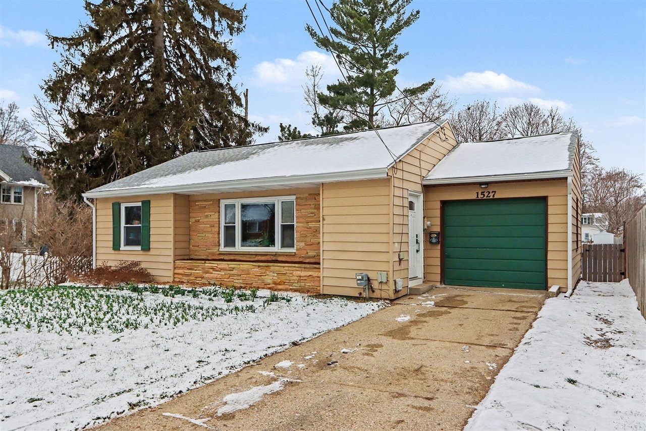 1527 Kingston Avenue, Kalamazoo, MI, 49001-5103