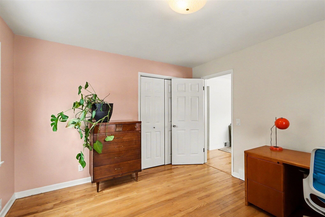 1527 Kingston Avenue, Kalamazoo, MI, 49001-5103