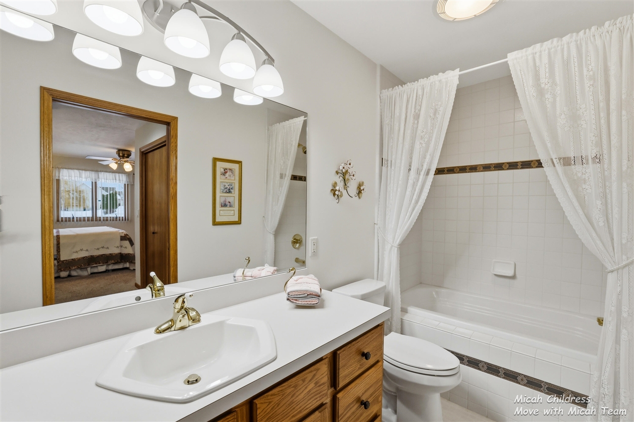 10299 Castletown, Zeeland, MI, 49464-8937