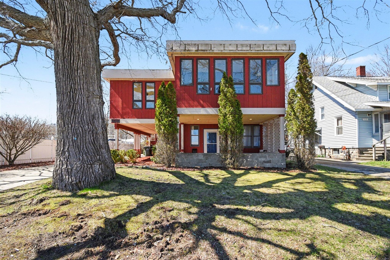 3135 Lakeshore Drive, Muskegon, MI, 49441-1108