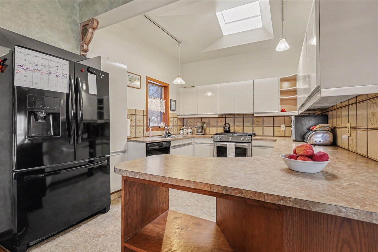 3135 Lakeshore Drive, Muskegon, MI, 49441-1108