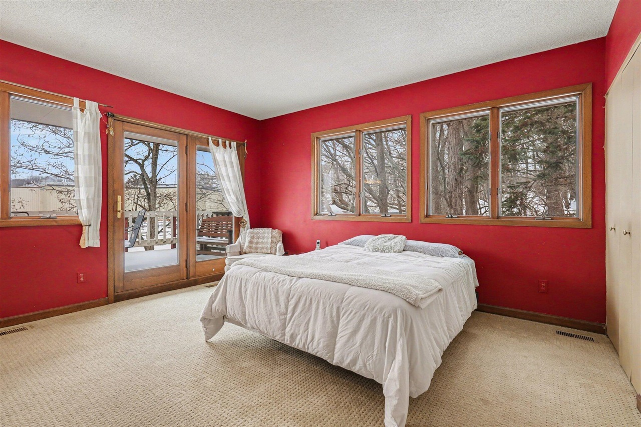 3135 Lakeshore Drive, Muskegon, MI, 49441-1108