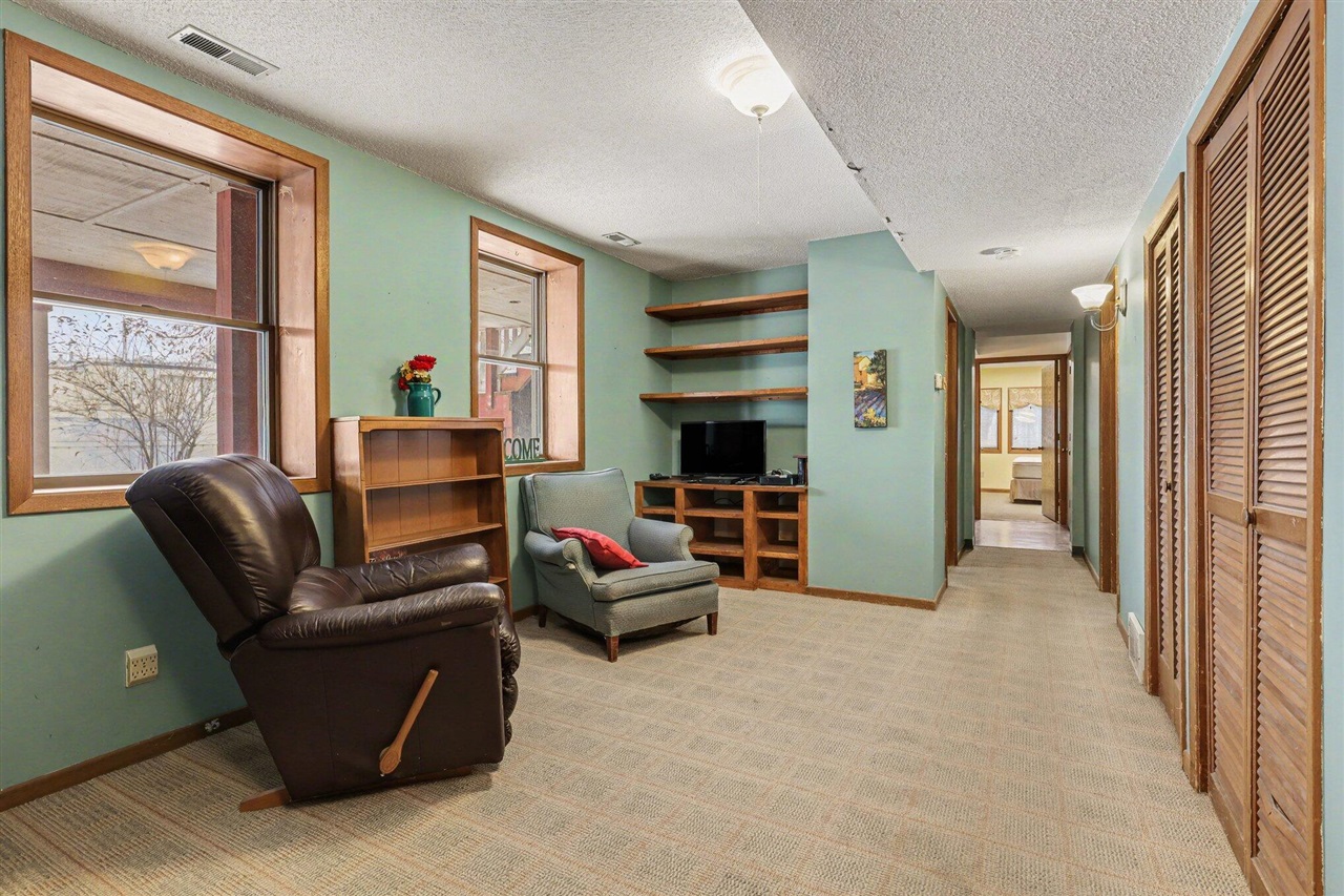 3135 Lakeshore Drive, Muskegon, MI, 49441-1108