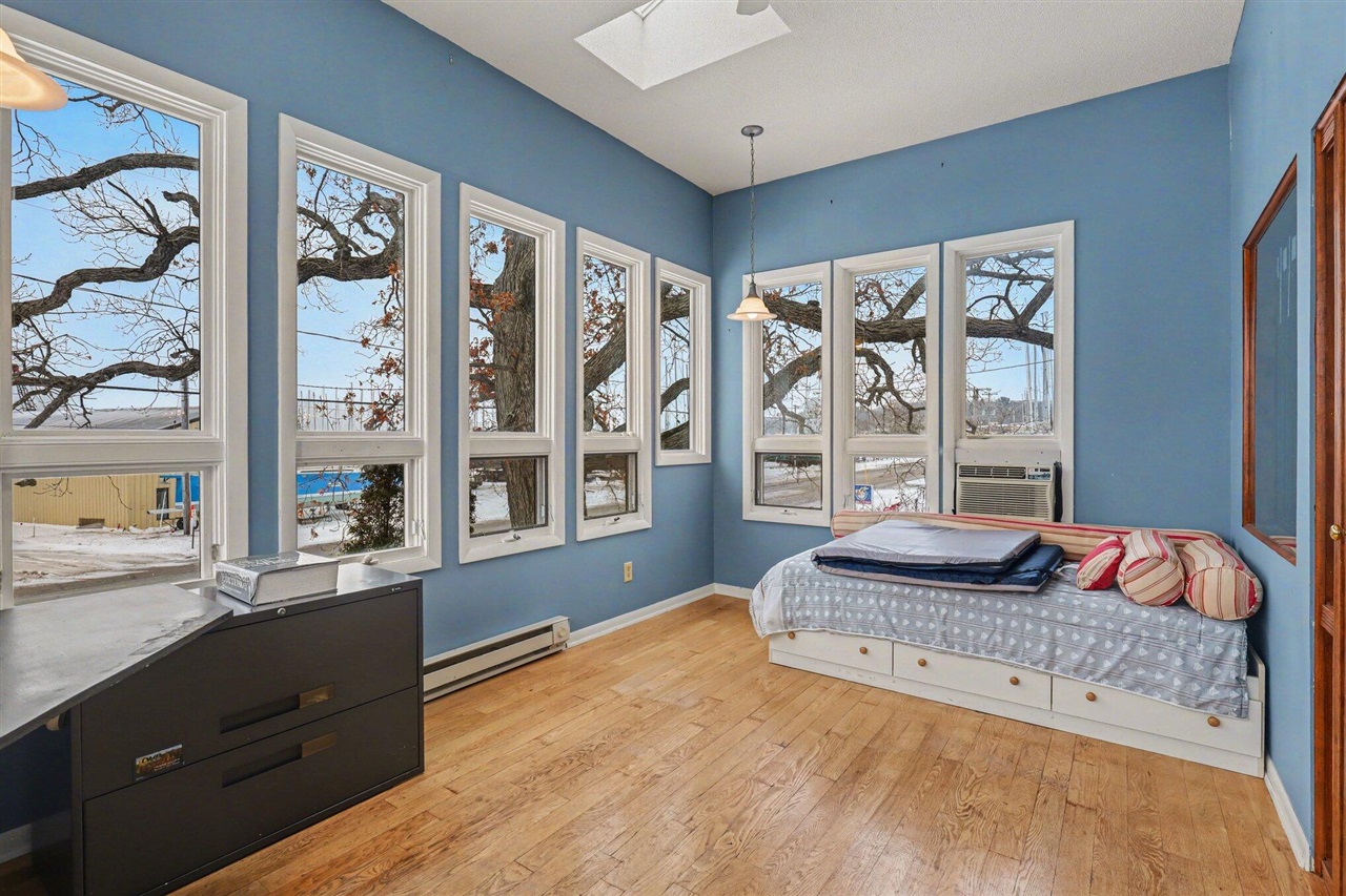 3135 Lakeshore Drive, Muskegon, MI, 49441-1108