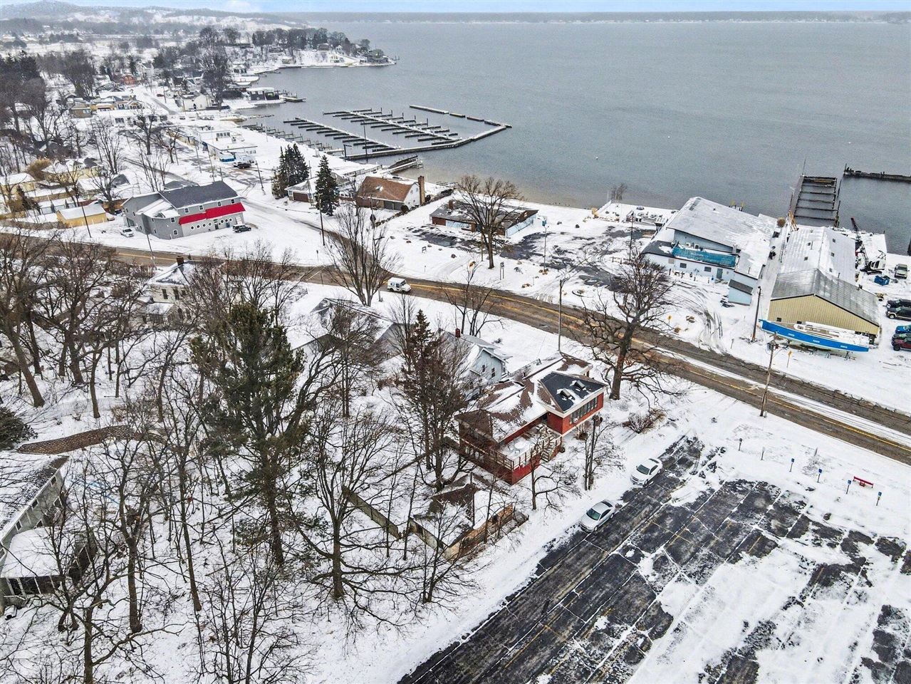 3135 Lakeshore Drive, Muskegon, MI, 49441-1108