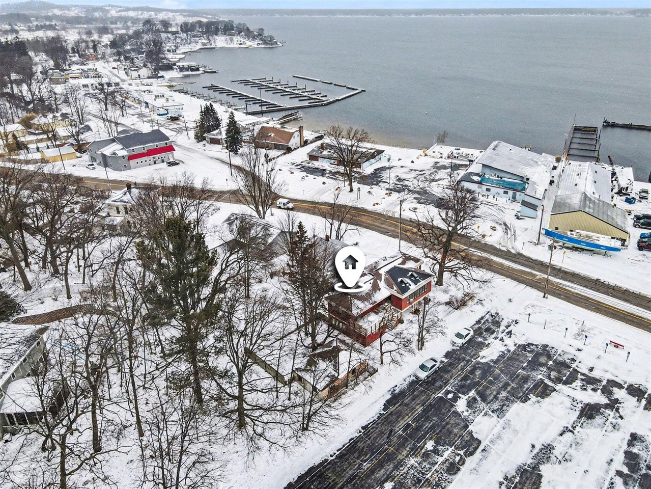 3135 Lakeshore Drive, Muskegon, MI, 49441-1108