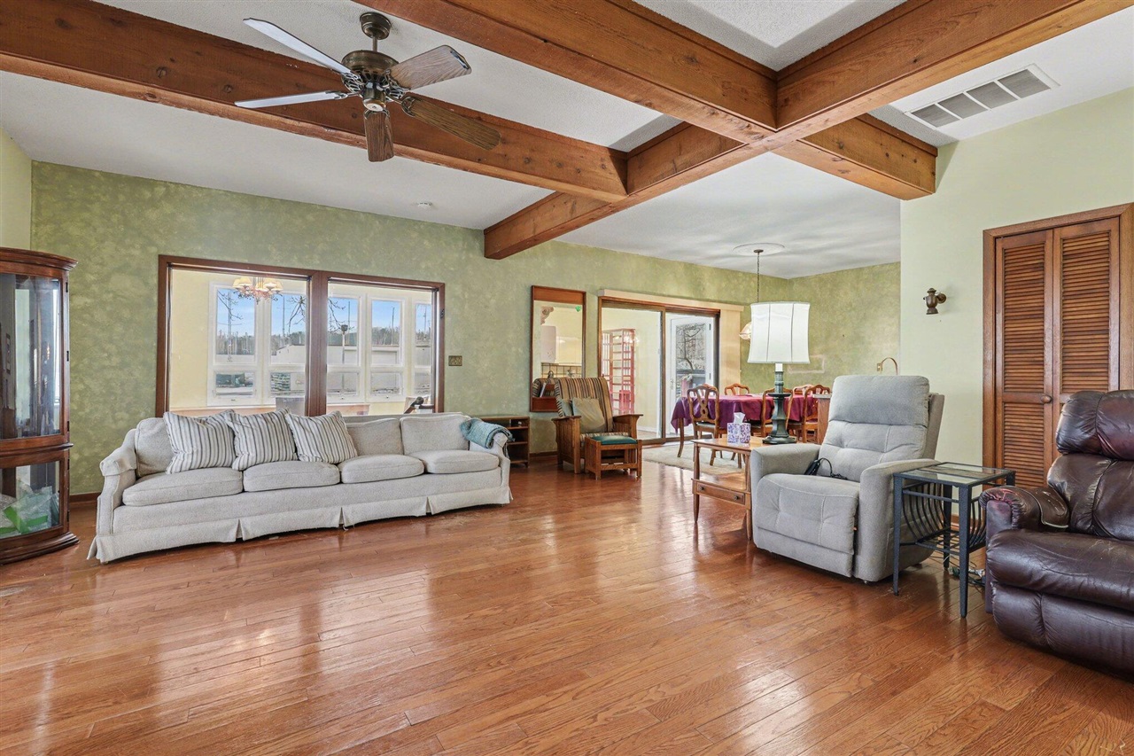 3135 Lakeshore Drive, Muskegon, MI, 49441-1108