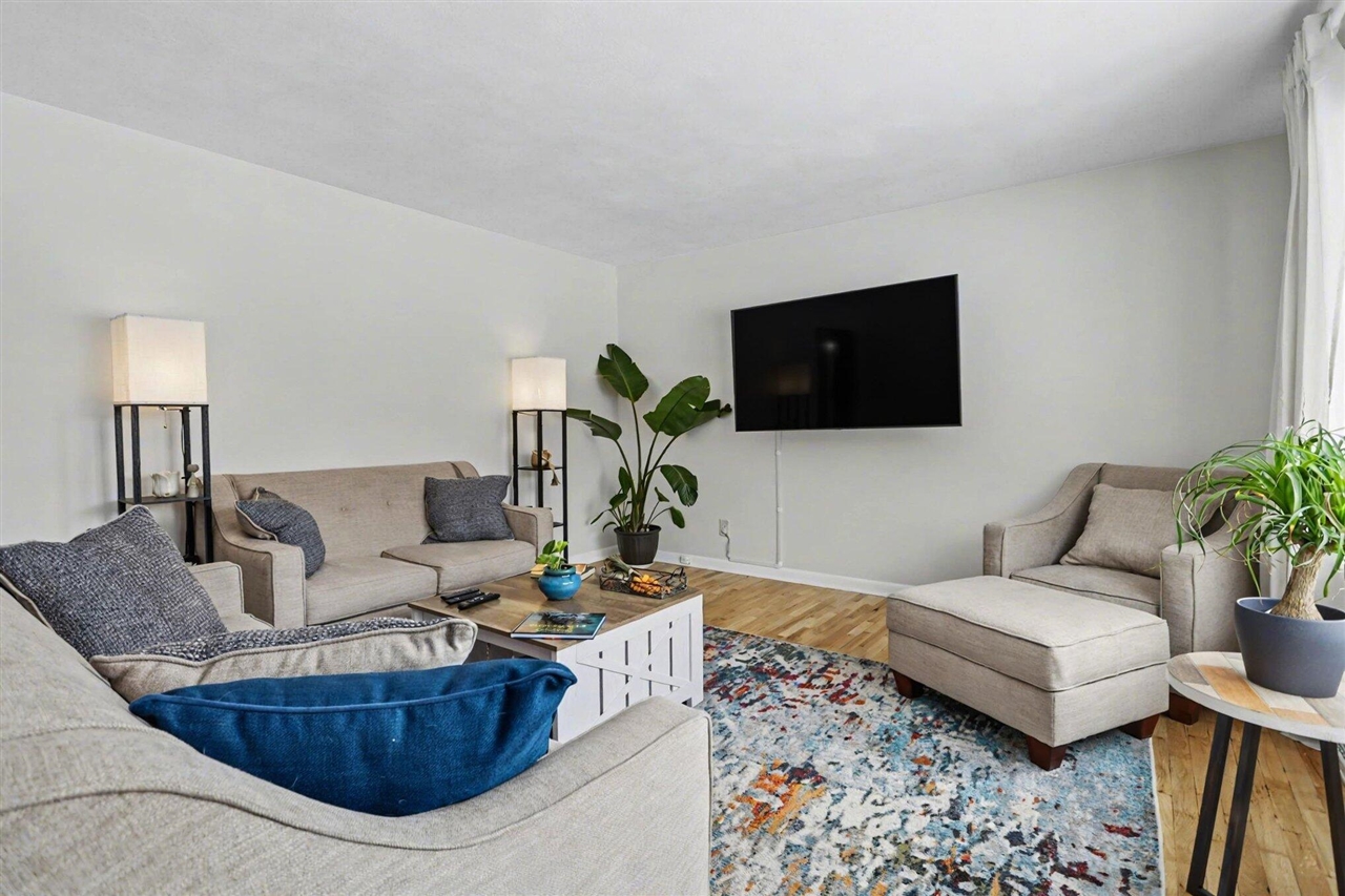 1829 Nash Drive, Saint Joseph, MI, 49085-9473