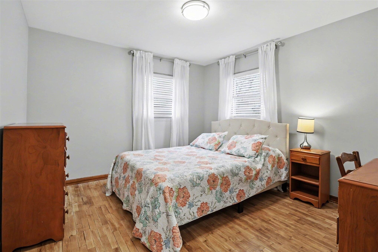 1829 Nash Drive, Saint Joseph, MI, 49085-9473