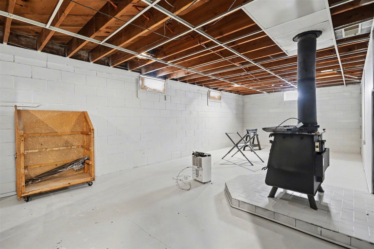 1829 Nash Drive, Saint Joseph, MI, 49085-9473