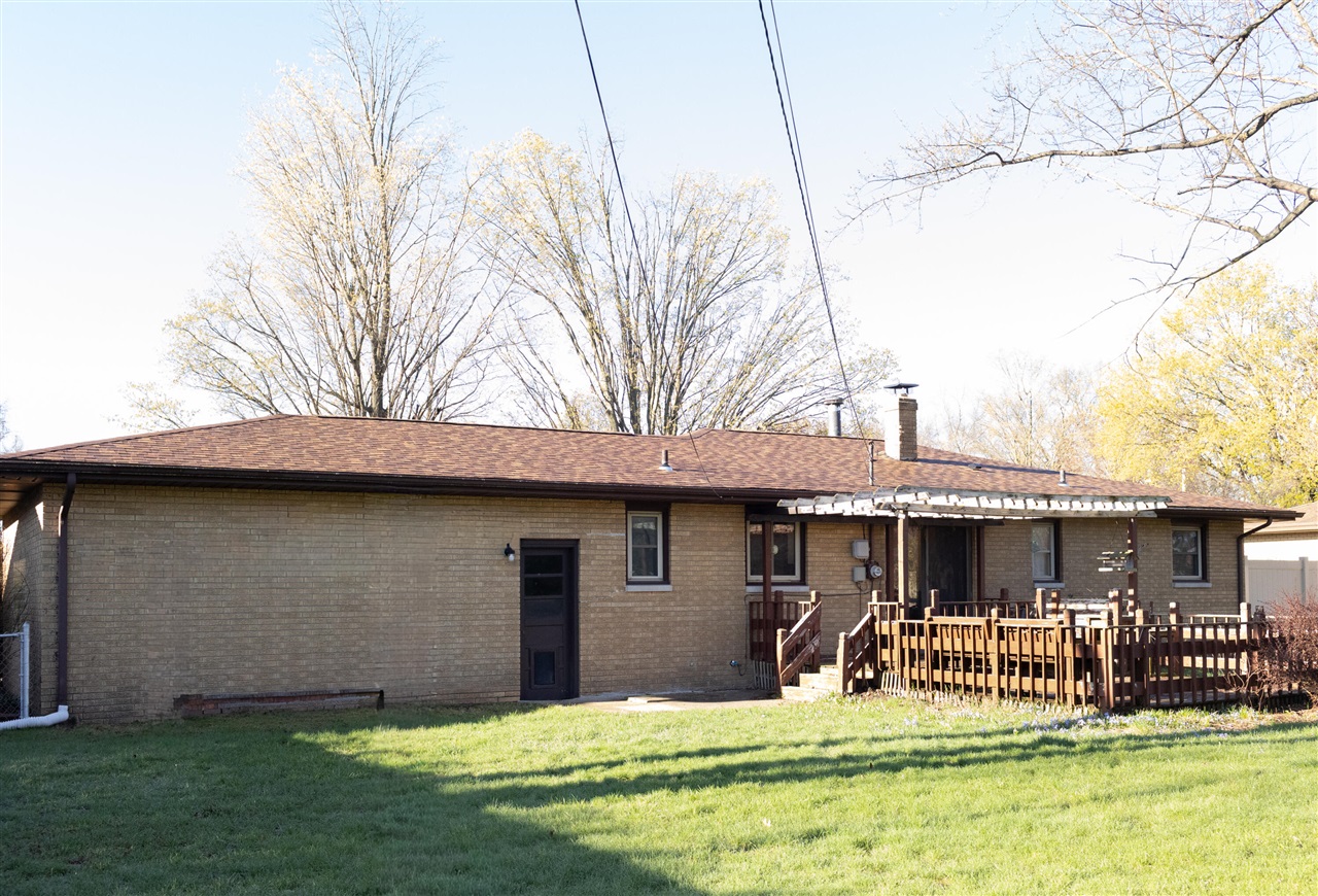 1829 Nash Drive, Saint Joseph, MI, 49085-9473