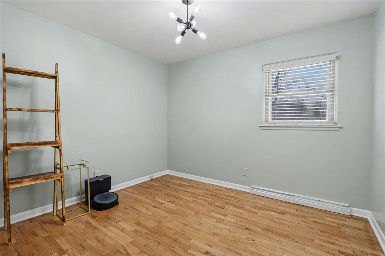 1829 Nash Drive, Saint Joseph, MI, 49085-9473