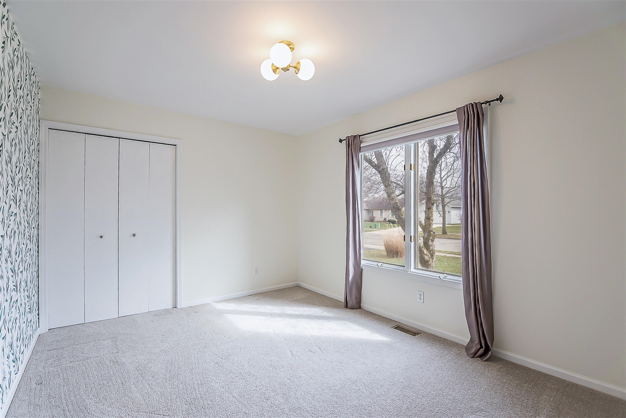 396 Berkshire Drive, Saline, MI, 48176-1066