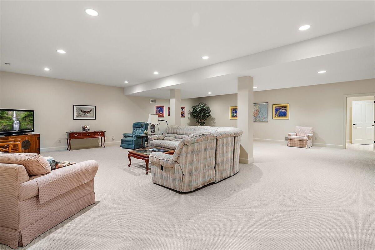 2666 Heritage Way, Stevensville, MI, 49127-8752