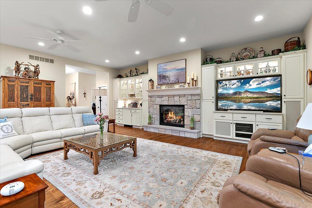 2666 Heritage Way, Stevensville, MI, 49127-8752