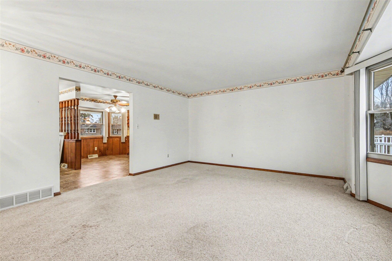 Homes for sale in Jenison, MI | 7424 Cherry Ave, Jenison, MI 49428 | MLS# 70520315