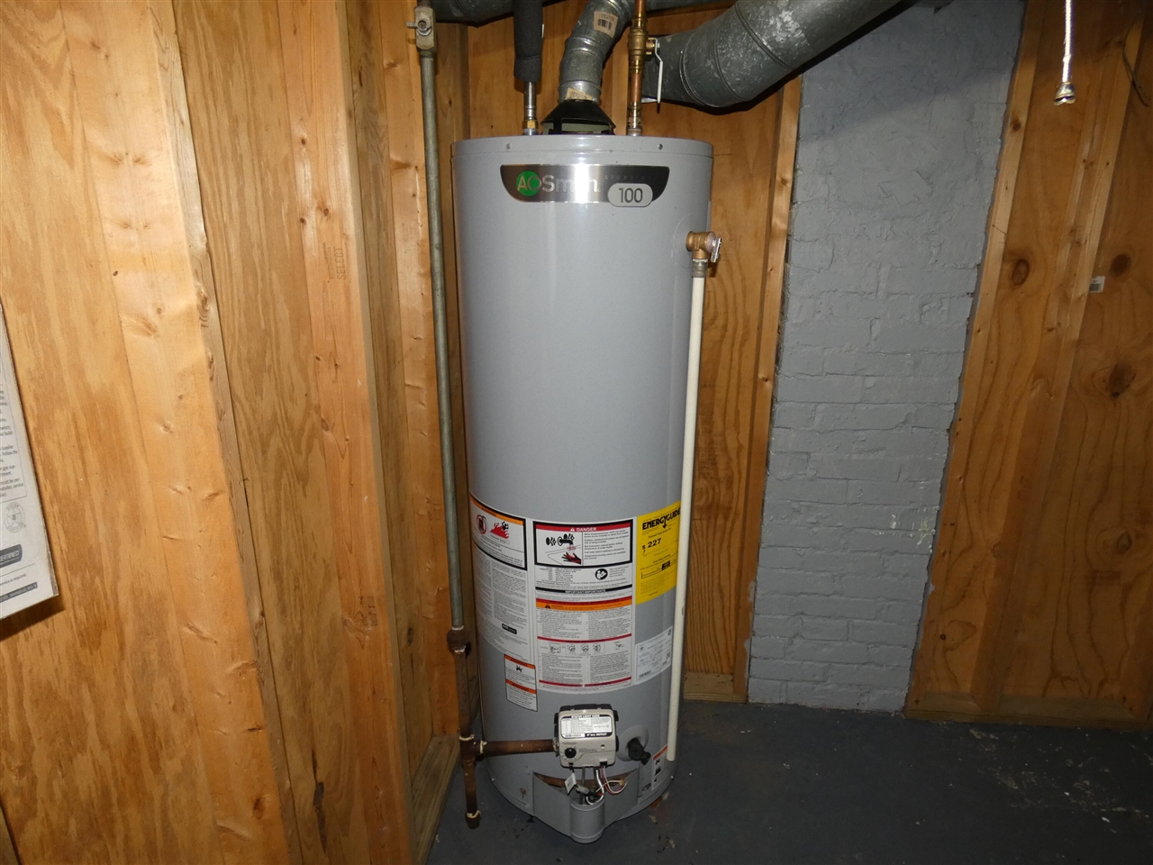 627 E Main Street, Benton Harbor, MI, 49022-3321