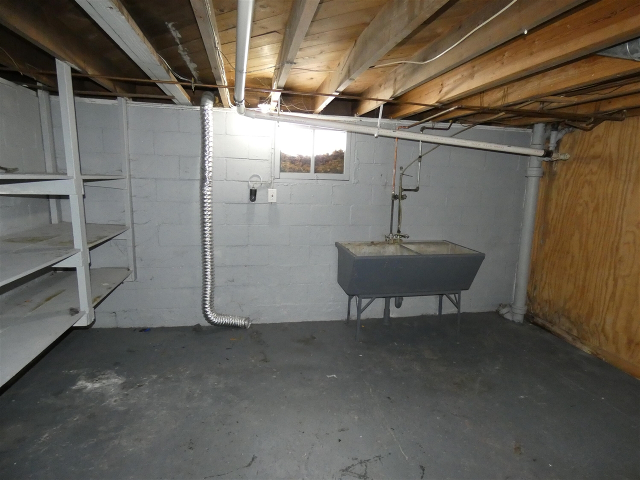 627 E Main Street, Benton Harbor, MI, 49022-3321