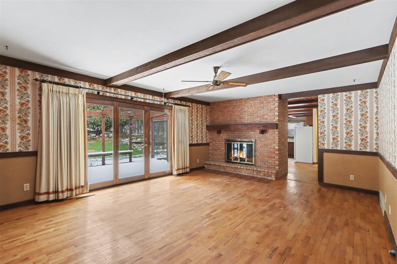 14789 E Augusta Drive, Augusta, MI, 49012-9626