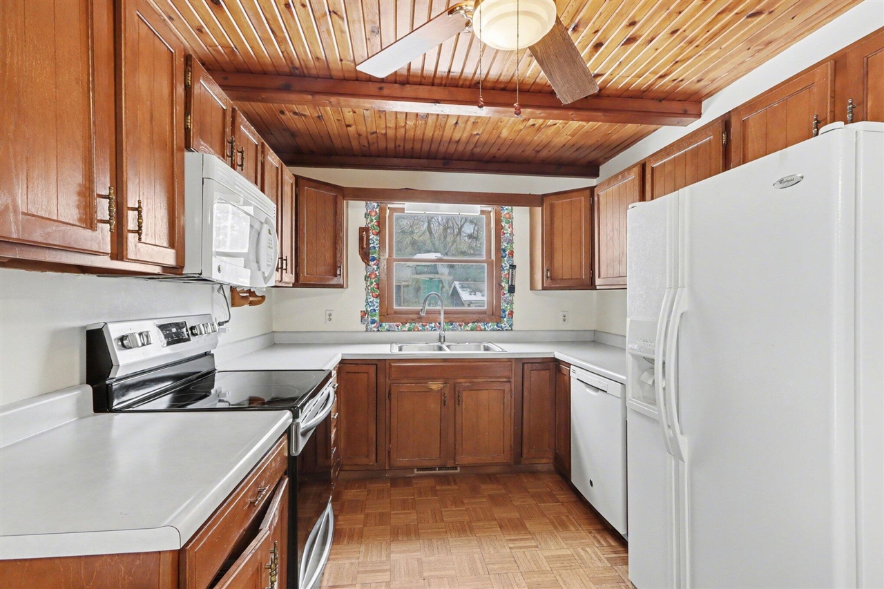 14789 E Augusta Drive, Augusta, MI, 49012-9626