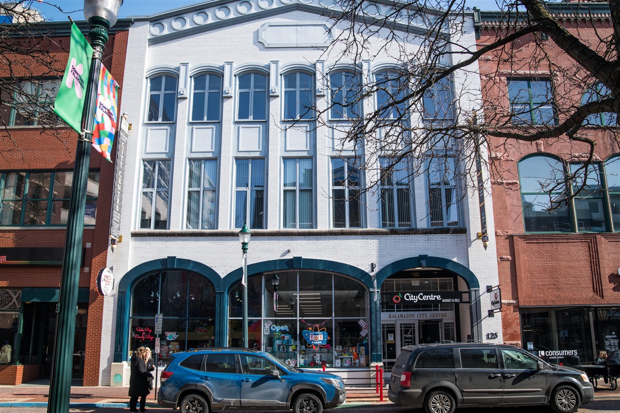 125 S Kalamazoo Mall, Kalamazoo, MI, 49007