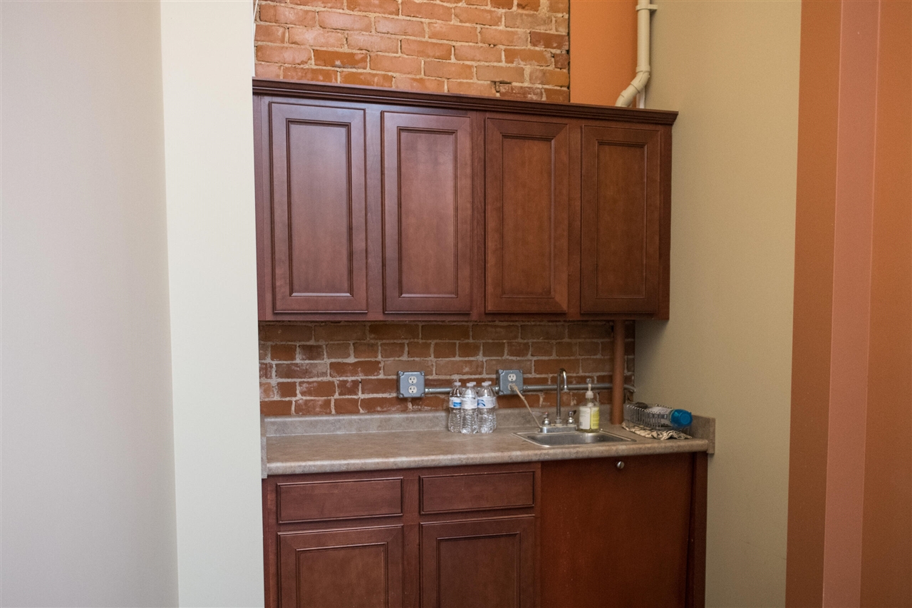 125 S Kalamazoo Mall, Kalamazoo, MI, 49007