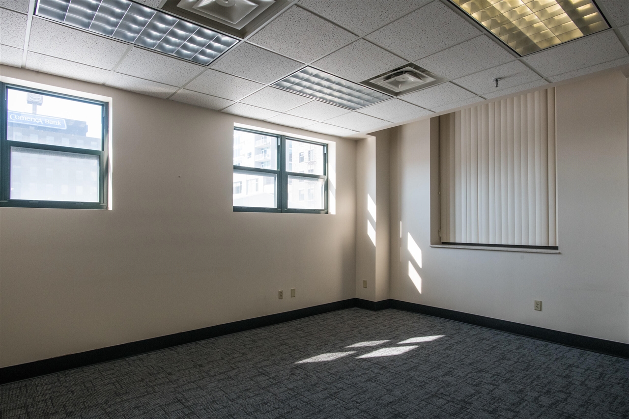 125 S Kalamazoo Mall, Kalamazoo, MI, 49007