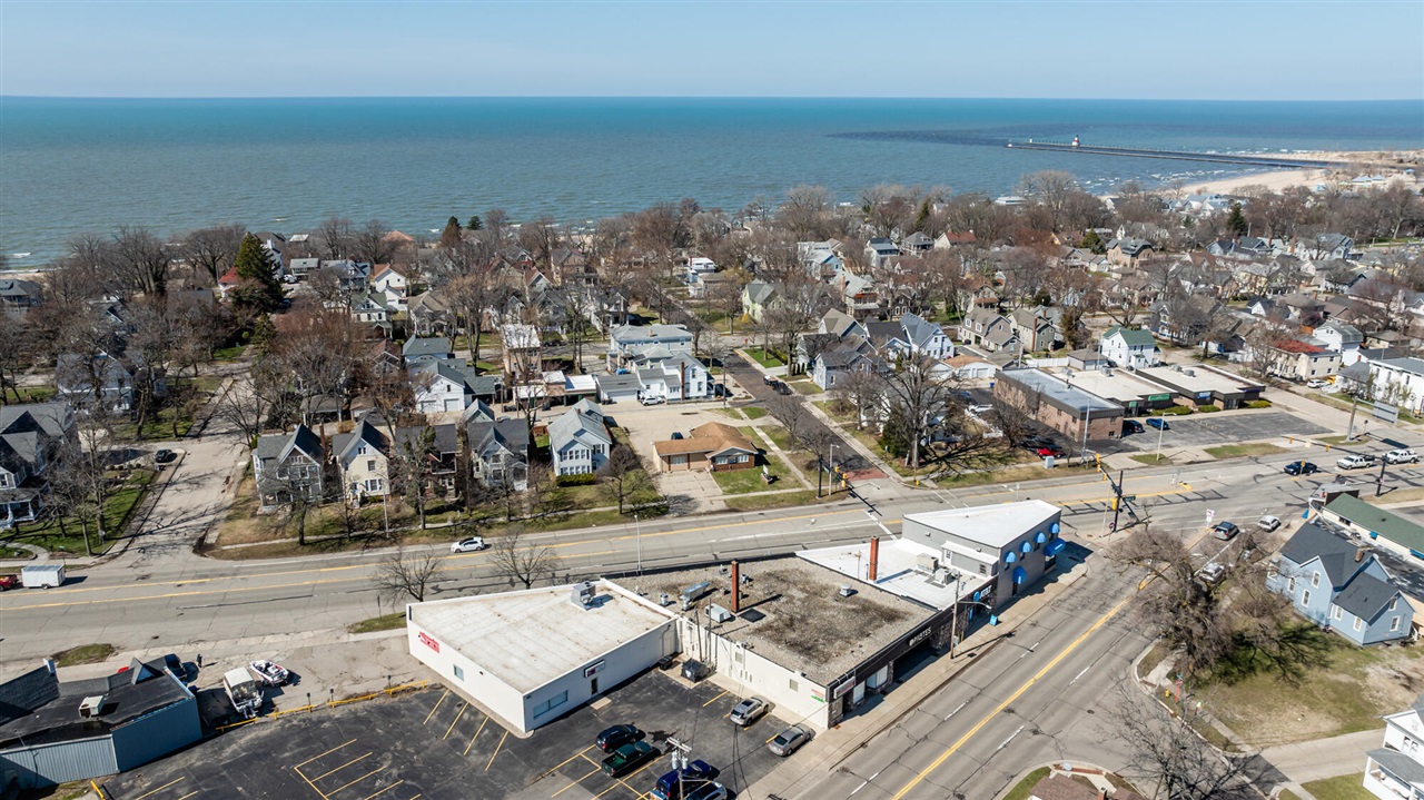 1111 Main Street, Saint Joseph, MI, 49085-2653
