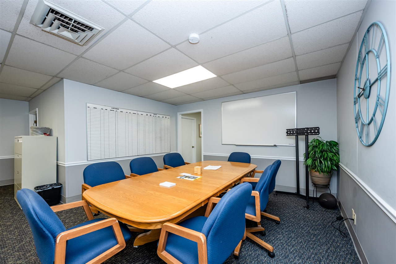 1111 Main Street, Saint Joseph, MI, 49085-2653