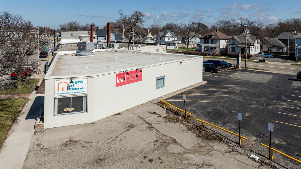 1111 Main Street, Saint Joseph, MI, 49085-2653